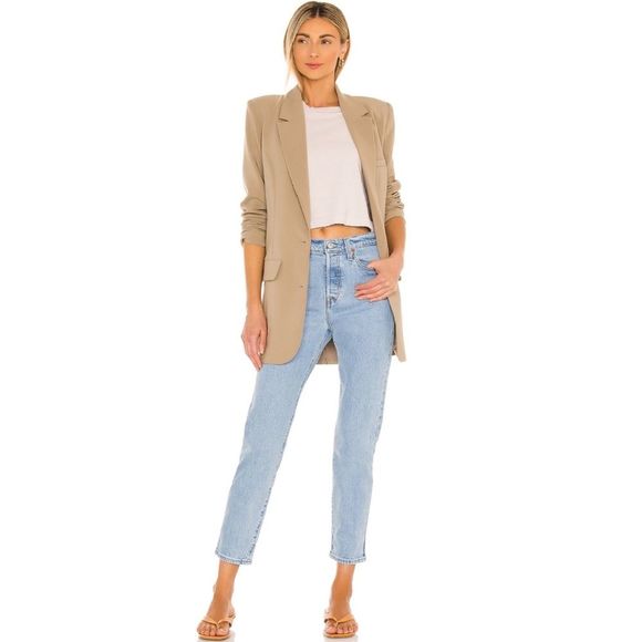 Levi's Denim - LEVI’S Wedgie Icon Jeans in Tango Talks Clean Hem. Faded Blue. NEW. Size 25